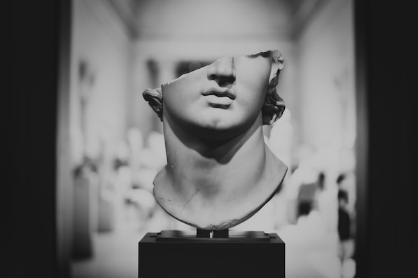 broken face sculpture 